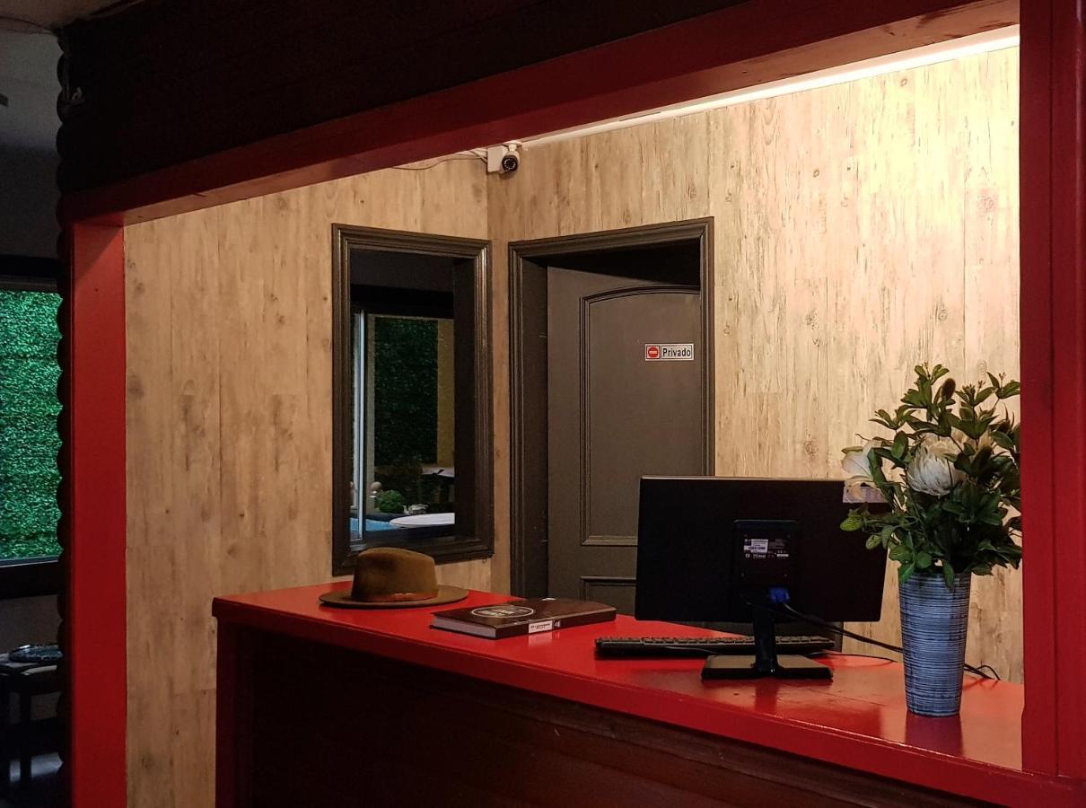 Hostal Centro Montt Темуко Экстерьер фото